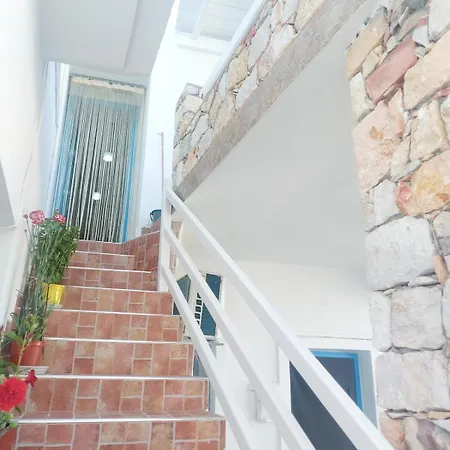 Victoria Apartement-loft With Amazing Sea View In Port Apartman